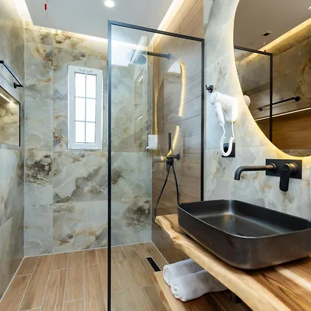 Joni Premium فندق كساميل