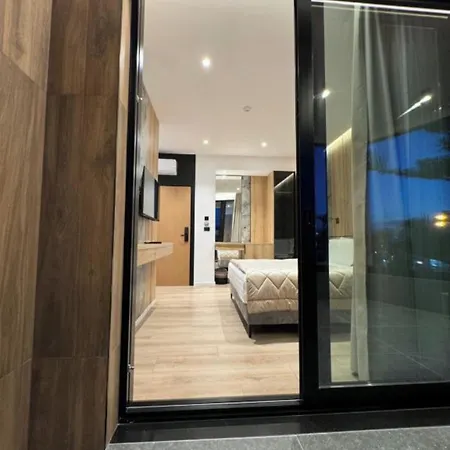 Joni Premium 4*