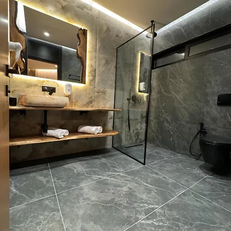 Joni Premium 4* Ksamil