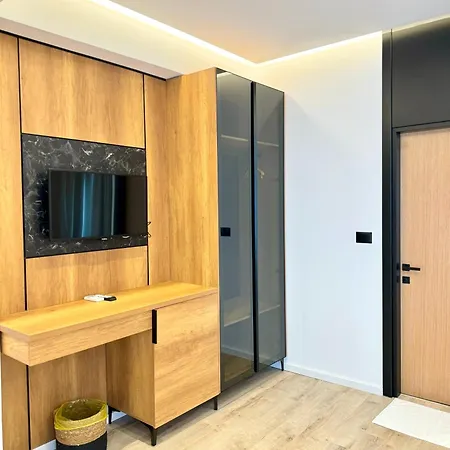 Joni Premium Ksamil