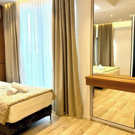 فندق Joni Premium 4*